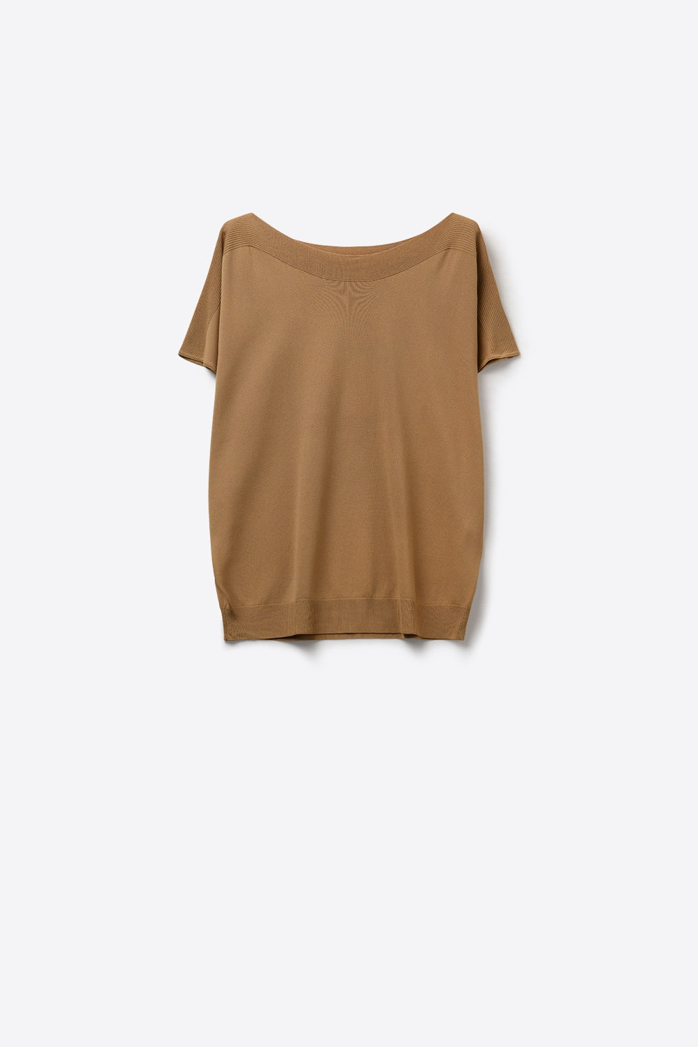 Camisola descontraída com gola de barco em camel e mangas descaídas