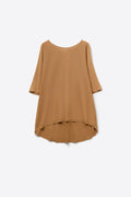 Camisola oversized em camel com mangas até ao cotovelo