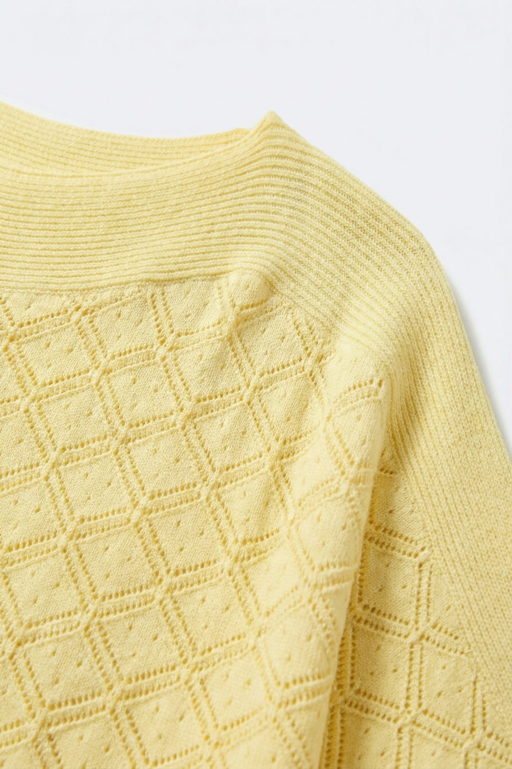 Suéter de Malha Texturizada com Manga Curta em amarelo