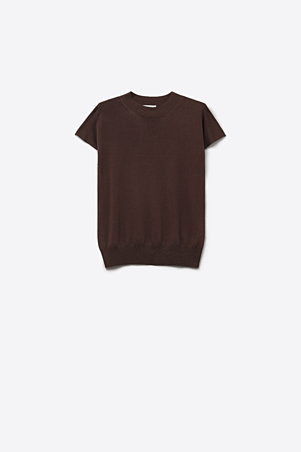 Camisola de gola alta castanha com mangas curtas ajustadas