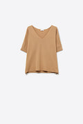Camel Top de malha com gola em V e manga de cotovelo