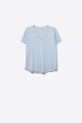 Camisola de malha fina e macia com decote em V e acabamento em renda em azul bebé