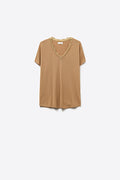 Camisola de malha fina e macia com decote em V e acabamento em renda em camel