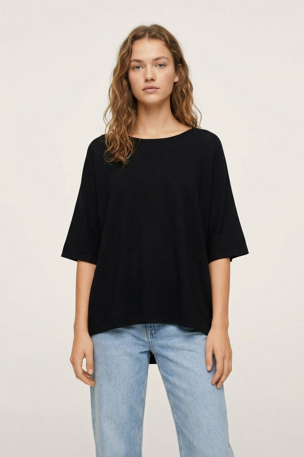 Camisola Oversized Preta com Mangas até ao Cotovelo