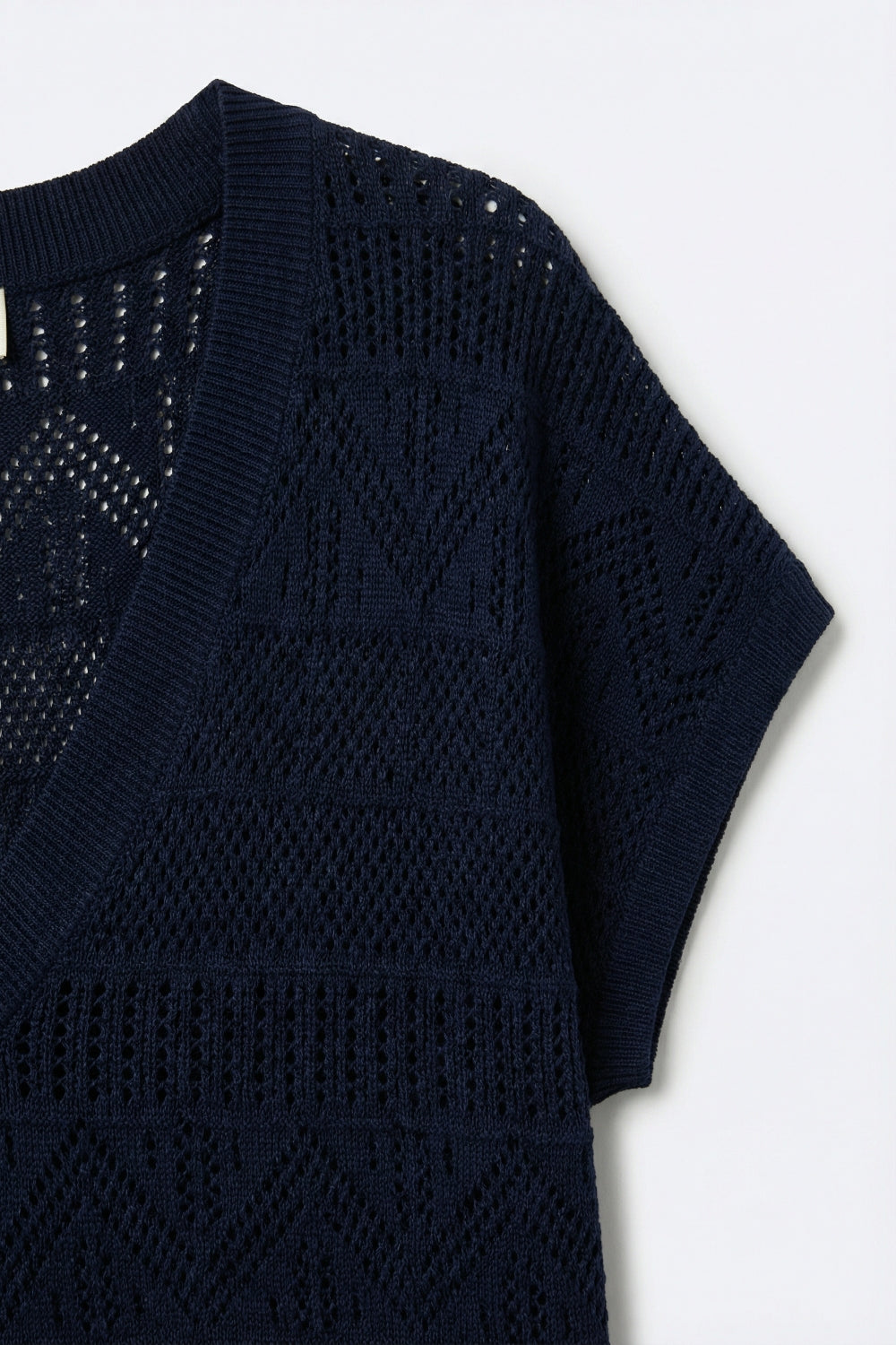 Camisola de malha com decote em V e textura leve em azul-marinho