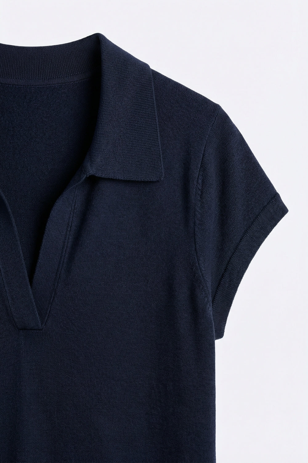 Polo de Malha Fina com Manga Curta em Azul Marinho