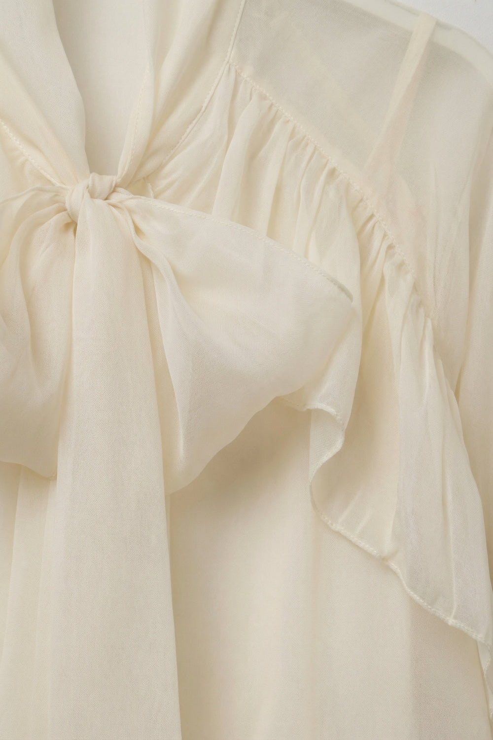 Blusa Transparente com Babados em Tecido de Chiffon