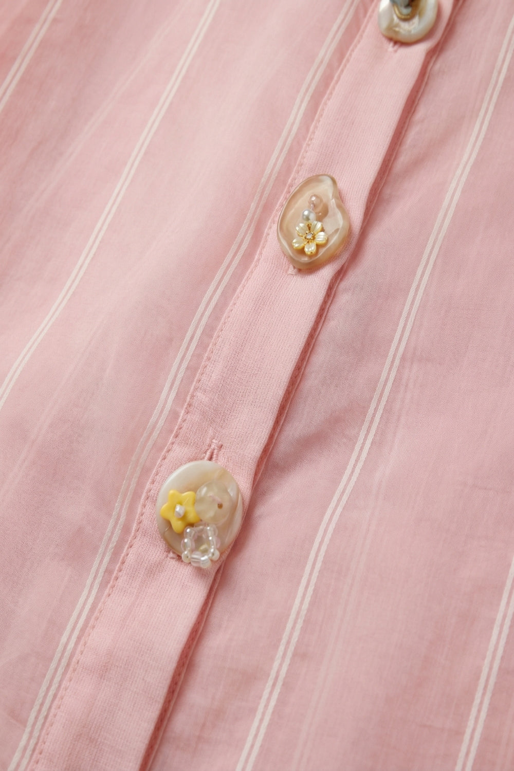 Camisa Transparente Rosa com Botões Vintage