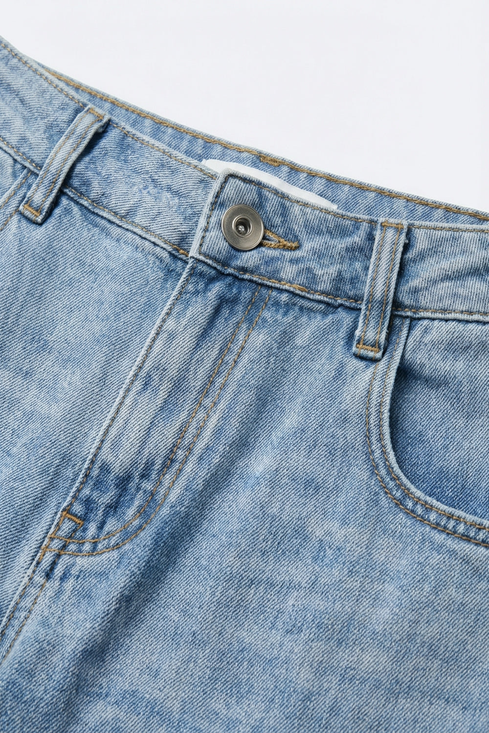 Jeans Stretch de Perna Reta com Lavagem Clara e Barra Dobrada
