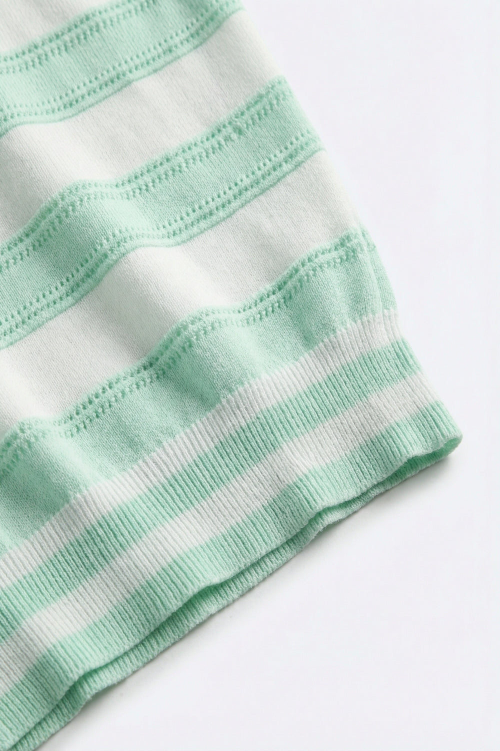 Camisola de manga curta de malha às riscas verde menta