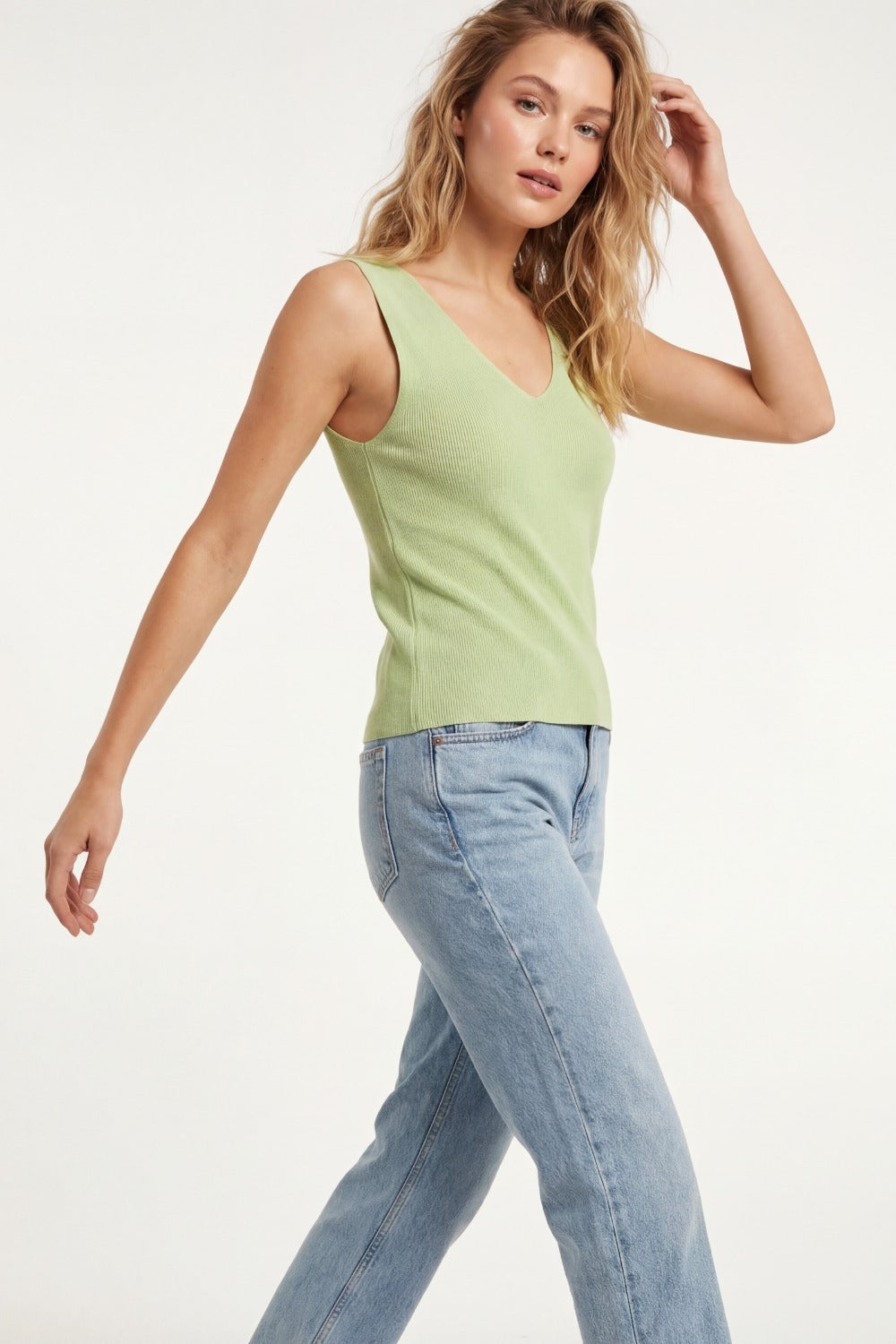 Tank Top em malha canelada com decote em V em verde menta