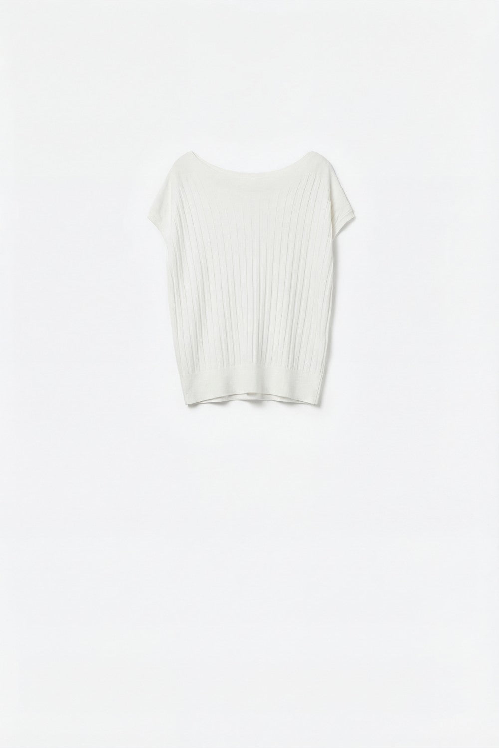 Camisola branca de malha fina com gola redonda