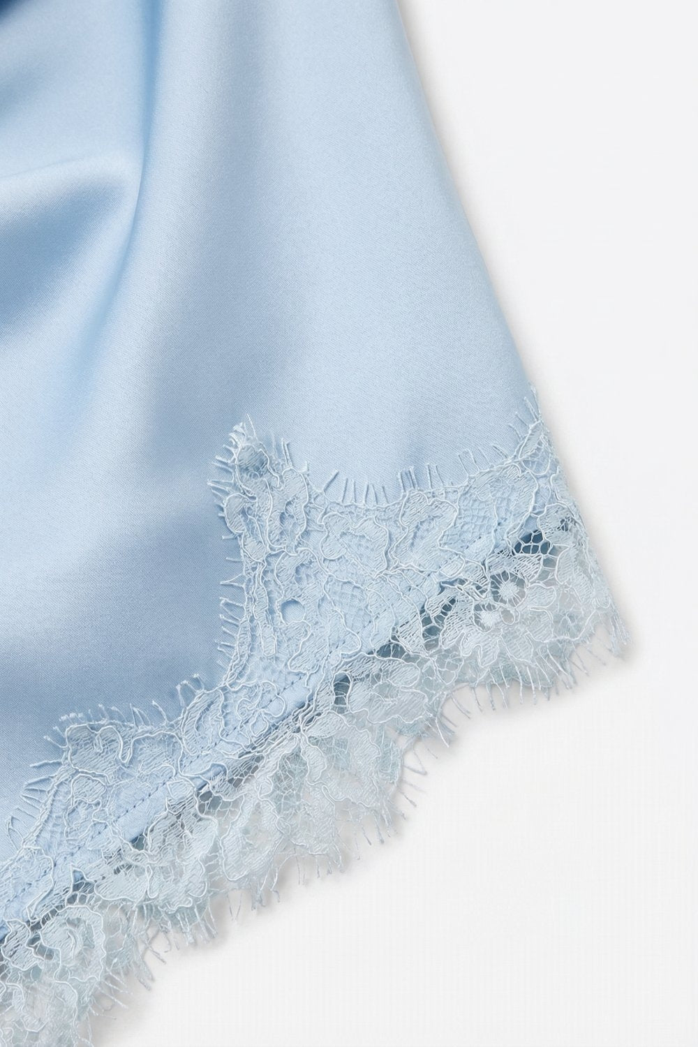 Top Azul Bebê de Cetim com Bainha Assimétrica Drapada