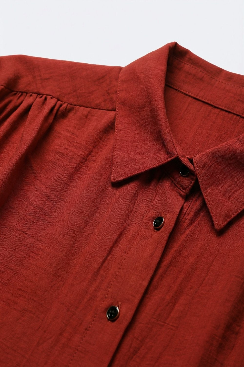 Camisa de Manga Curta com Botões e Nó Frontal em Terracota