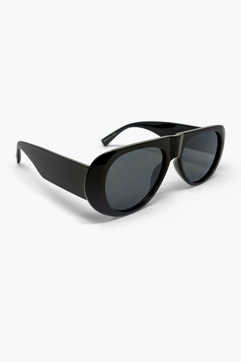 Óculos de Sol Aviador Grande Preto com Lentes Escuras