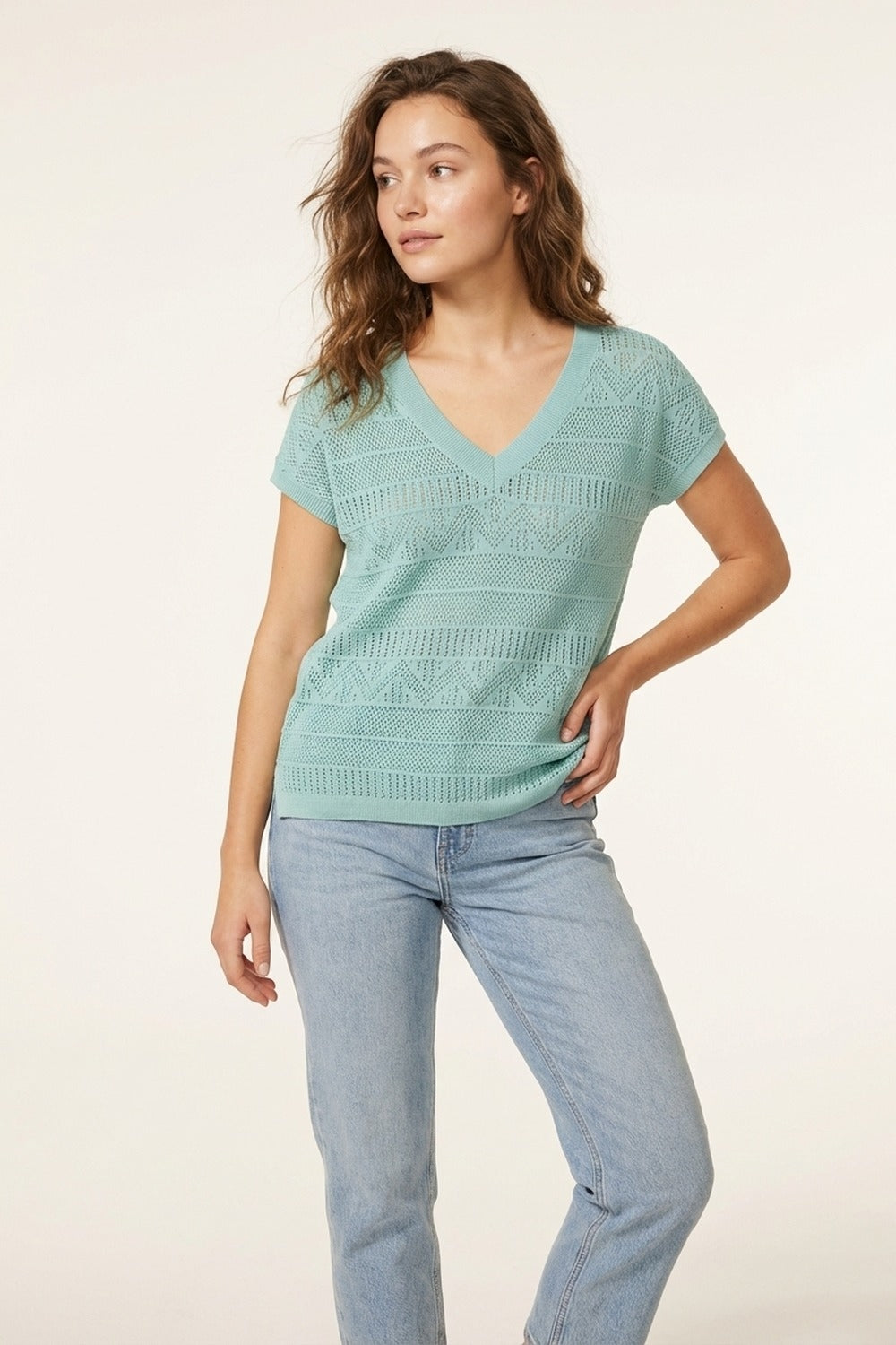 Camisola de manga curta com decote em V em malha azul clara