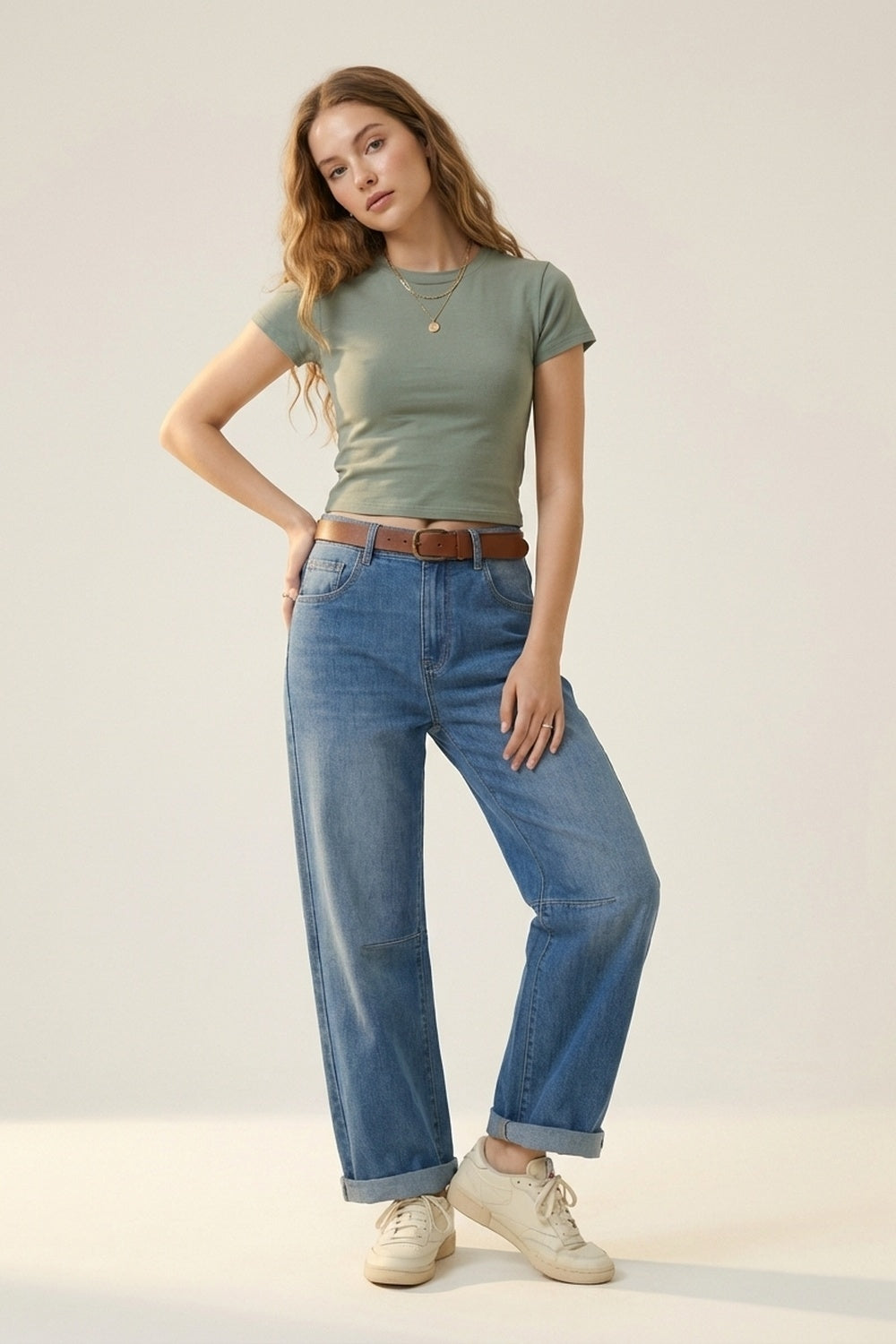 Jeans de Denim com Pernas Retas e Punhos Dobrados em Lavagem Média