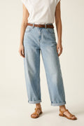 Jeans de Denim Azul Claro com Pernas Largas e Tecido Leve