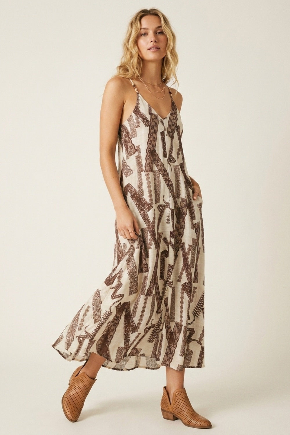 Vestido Maxi Fluido Estampado em Creme e Marrom