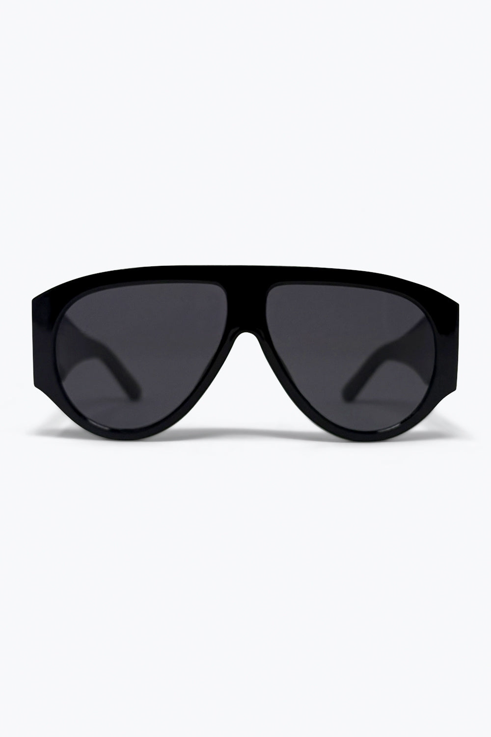 Óculos de Sol Escudo Preto Oversized com Lentes Escuras