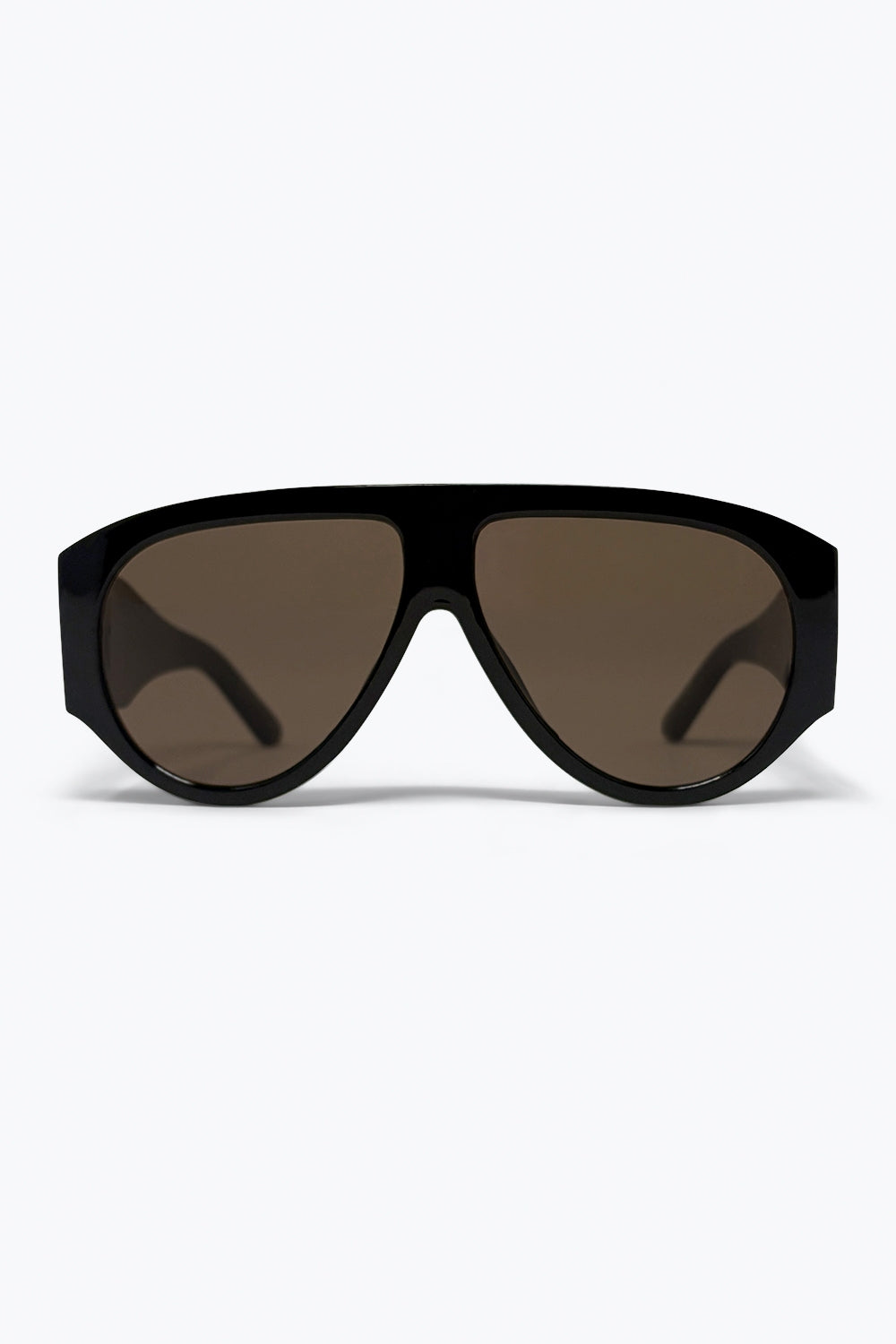 Óculos de Sol Pretos com Lentes Marrons