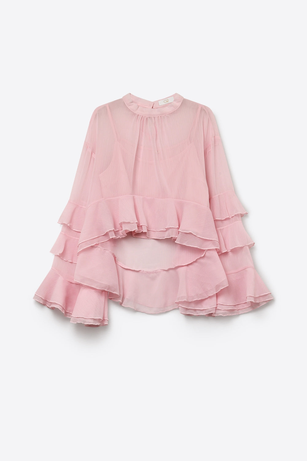 Blusa assimétrica de chiffon rosa claro com folhos em camadas e gola alta.