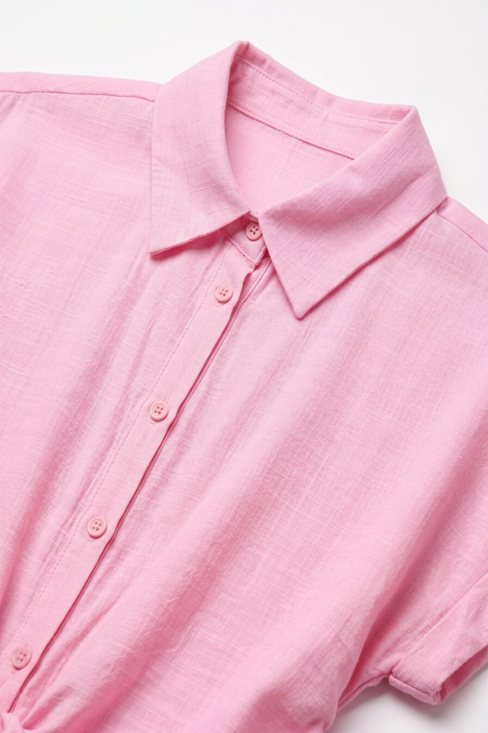 Camisa Rosa Leve de Tecido com Mangas Curtas e Amarração Frontal