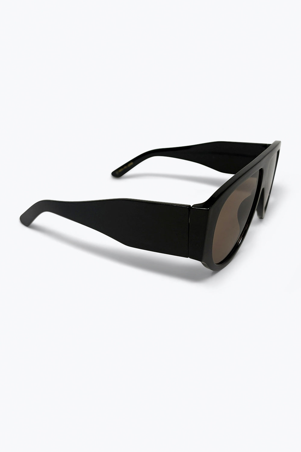 Óculos de Sol Pretos com Lentes Marrons