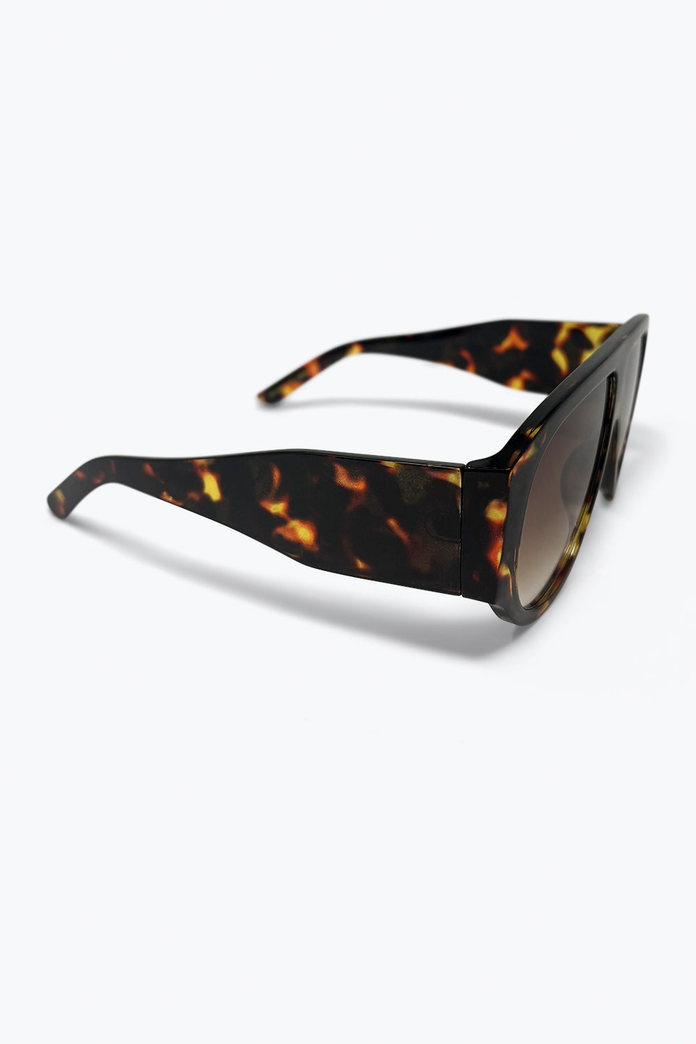 Óculos de Sol com Lente em Gradiente e Armação Oversized em Padrão Tartaruga