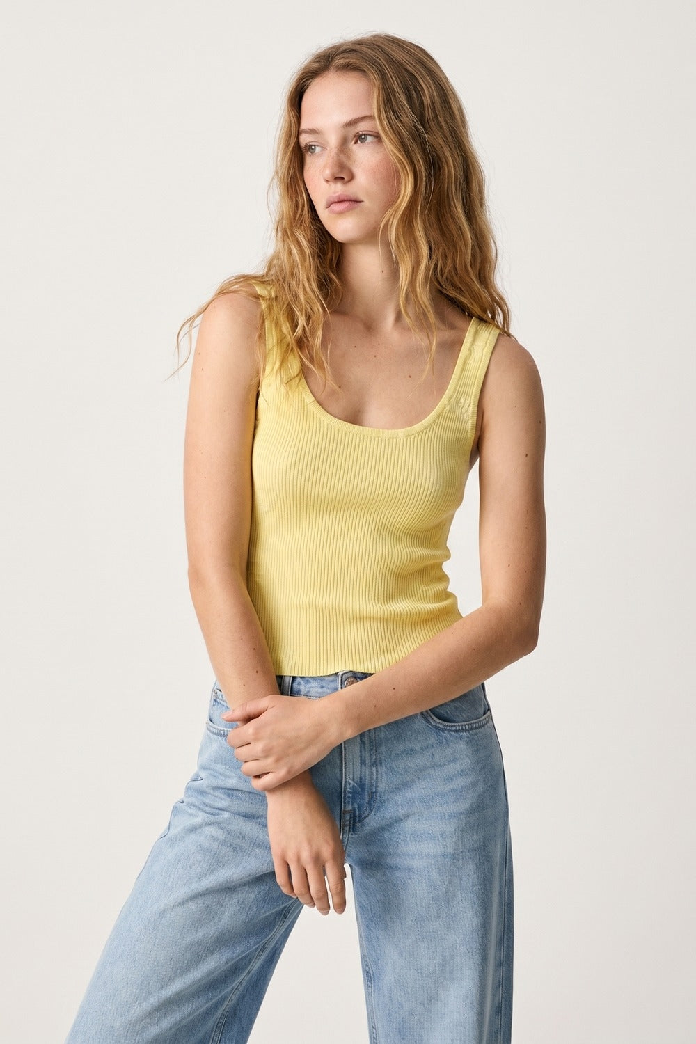 Tank Top amarelo de malha canelada com gola redonda