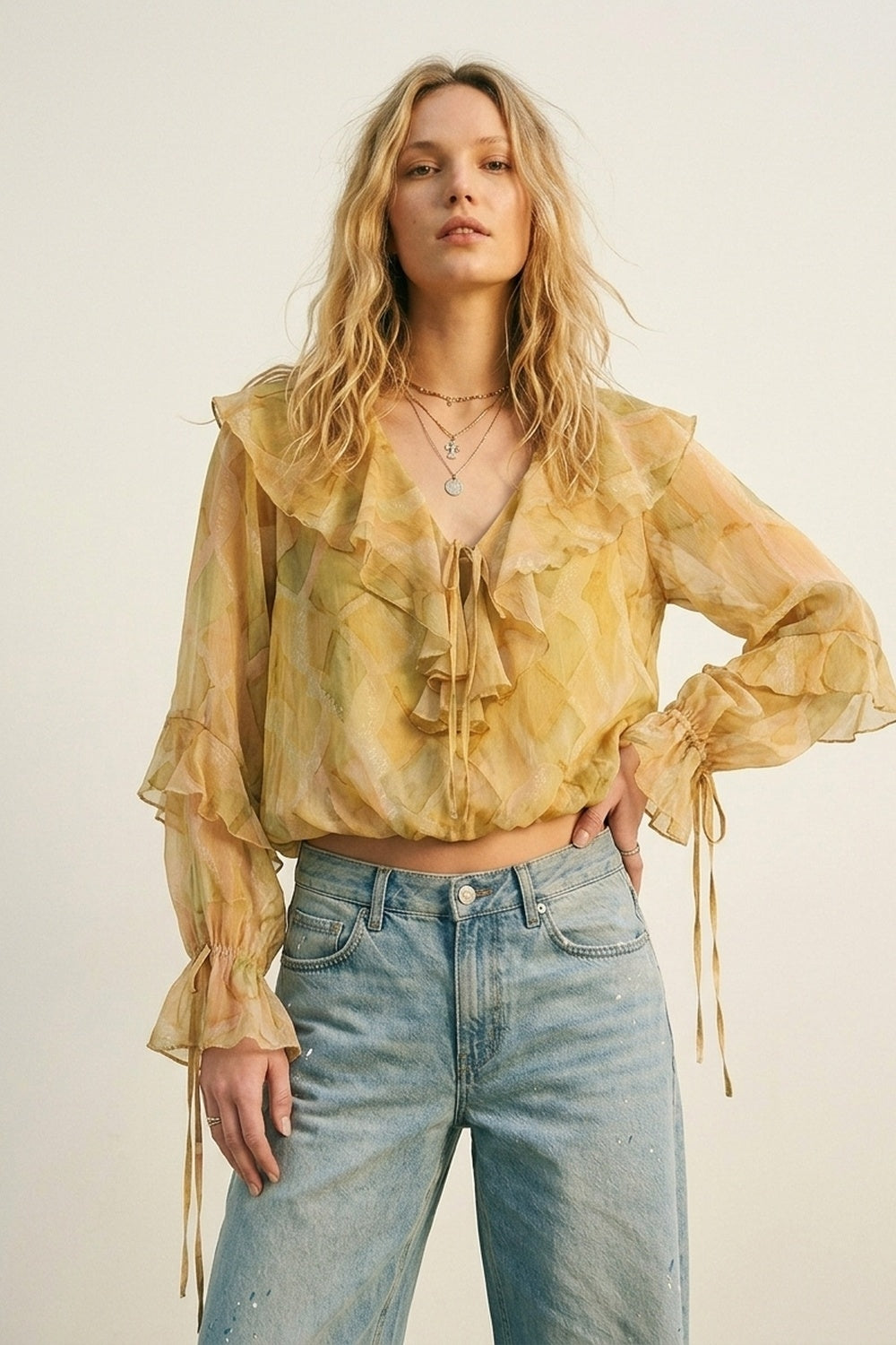 Blusa Transparente com Detalhe de Babado Mostarda e Amarração Frontal