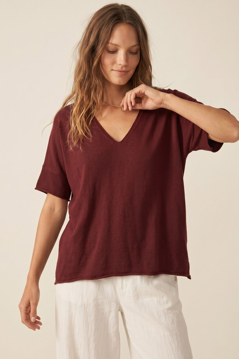 Borgonha Relaxed V-Neck Short Sleeve Knit Top
