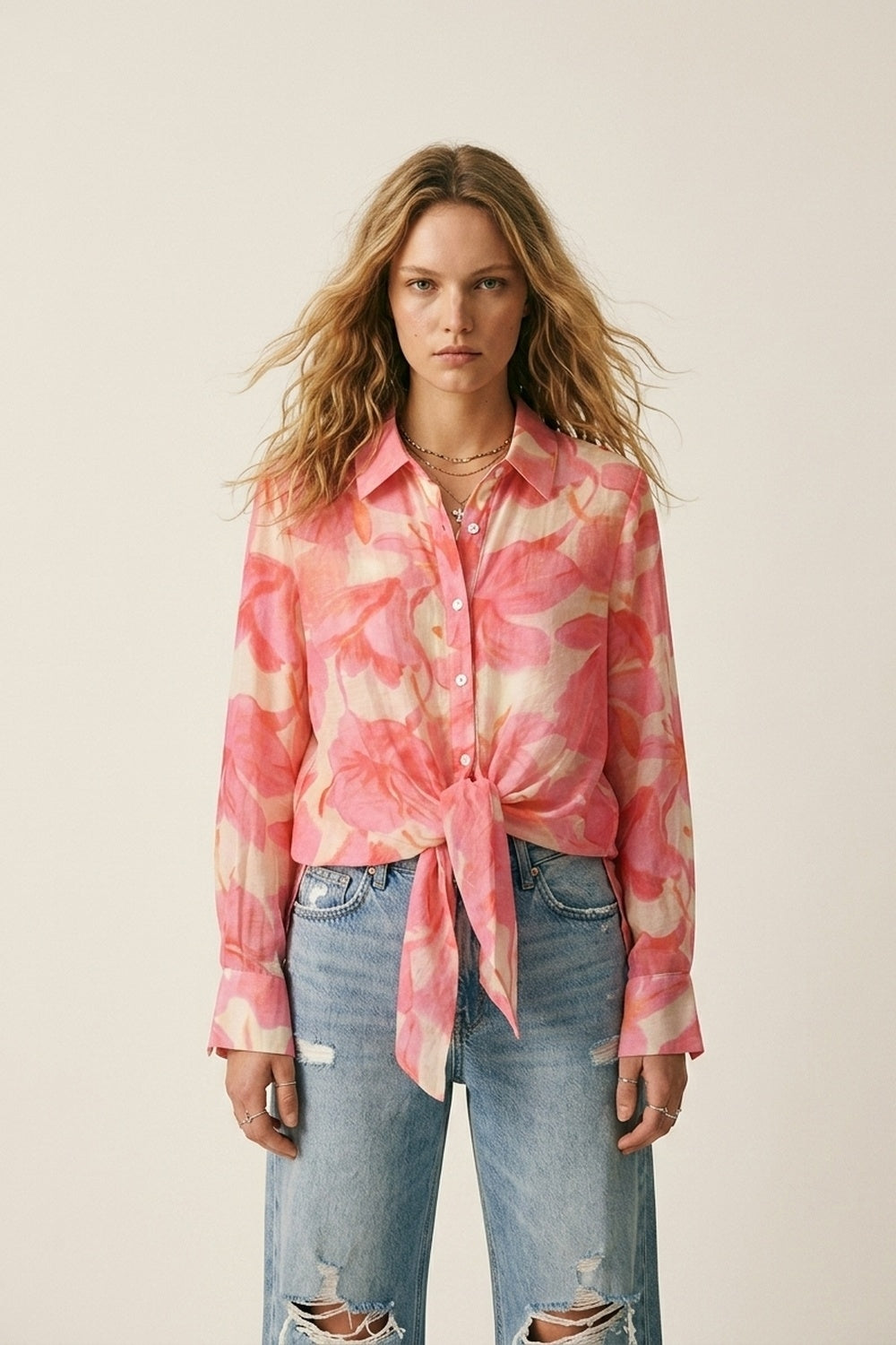 Camisa com botões de manga comprida com estampado floral cor-de-rosa