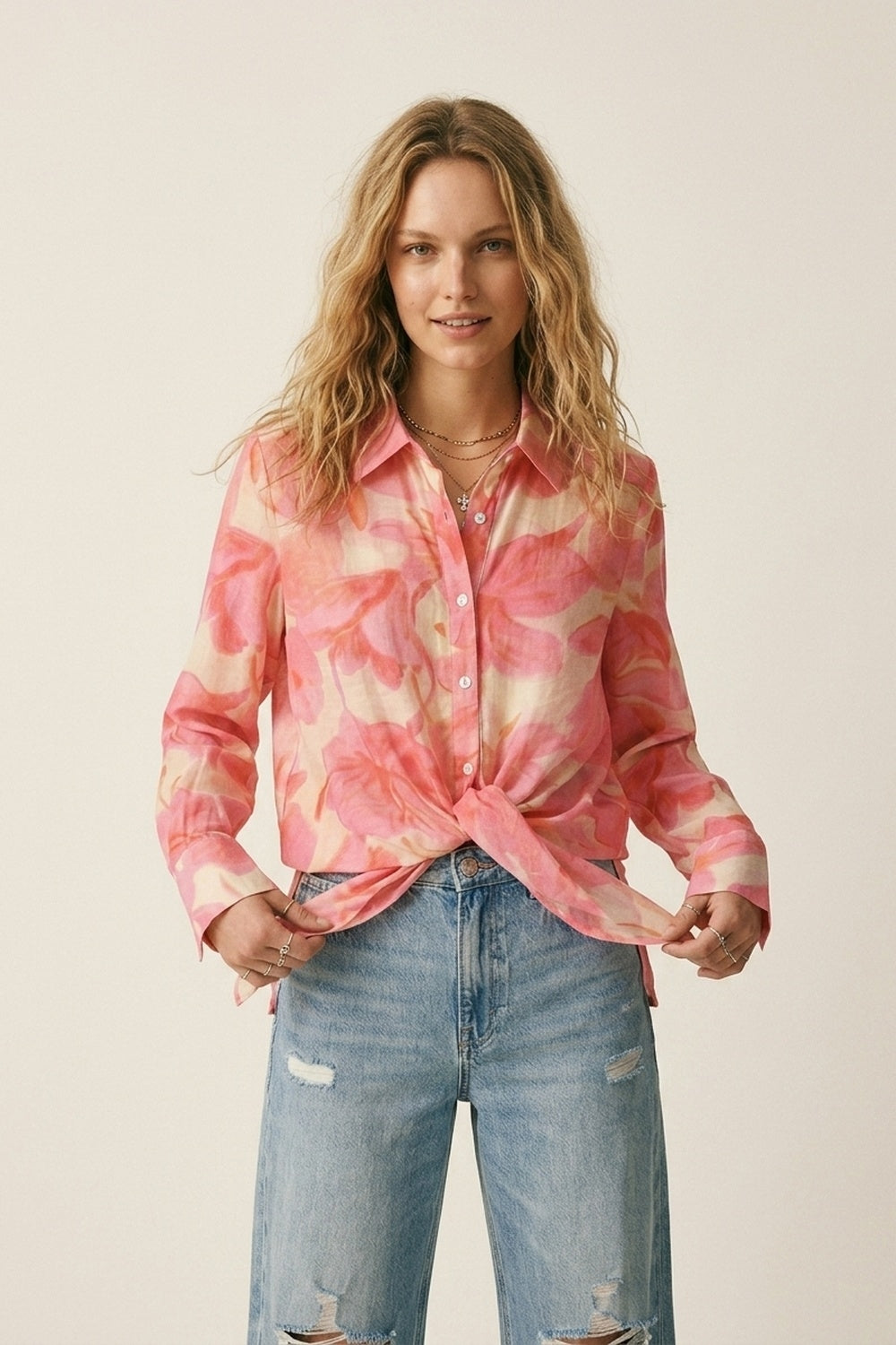 Camisa com botões de manga comprida com estampado floral cor-de-rosa