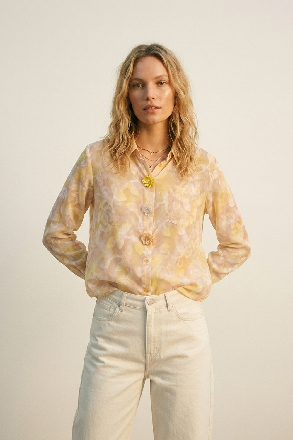Camisa de Botão com Estampa Floral de Manga Longa
