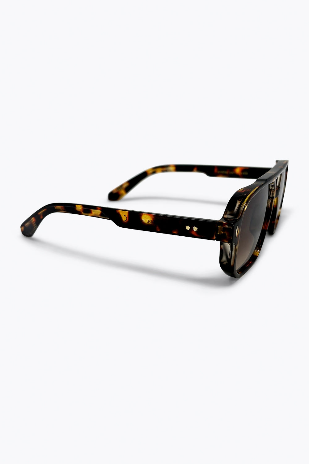Óculos de Sol Aviador Oversized com Lentes em Gradiente e Armação em Acetato Tartaruga Multicolorida