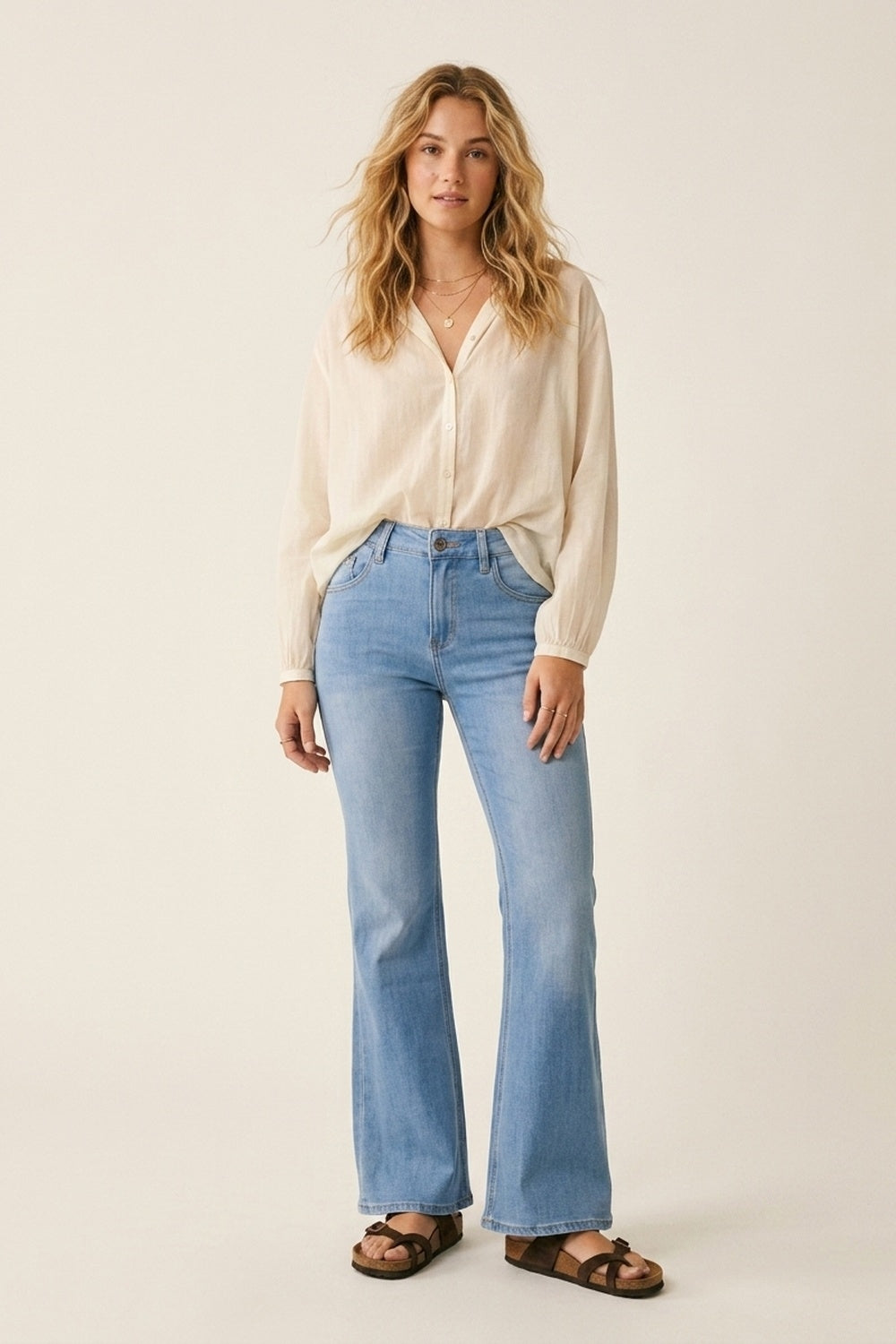 Jeans Flare Stretch Lavagem Clara