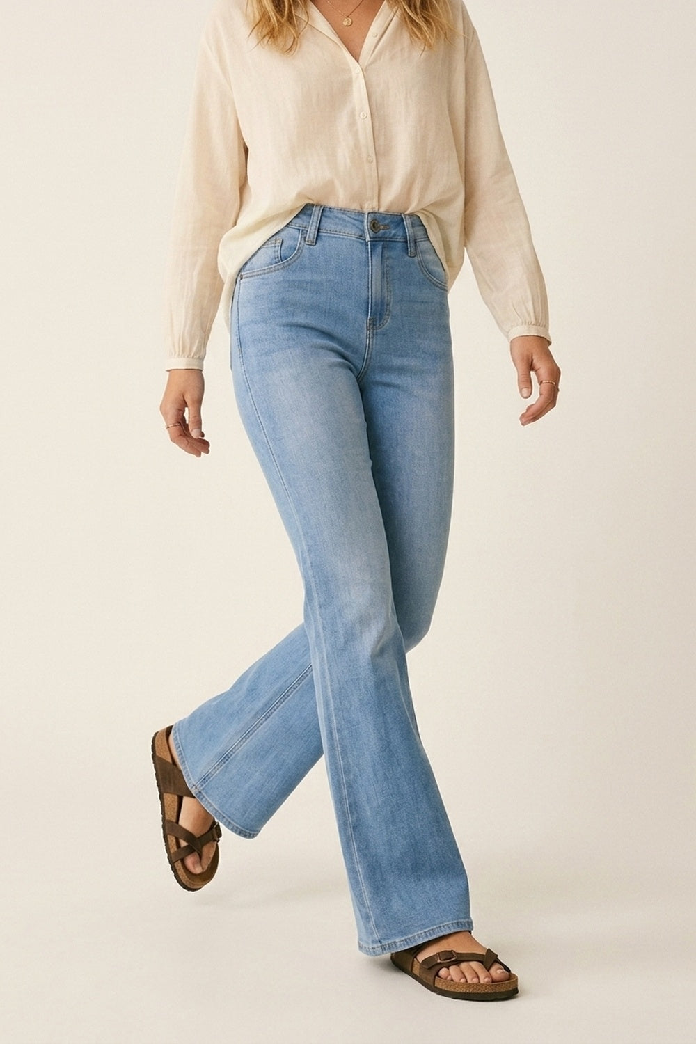 Jeans Flare Stretch Lavagem Clara