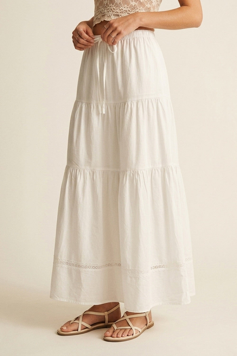 Saia Maxi de Popeline Branca com Detalhe de Renda