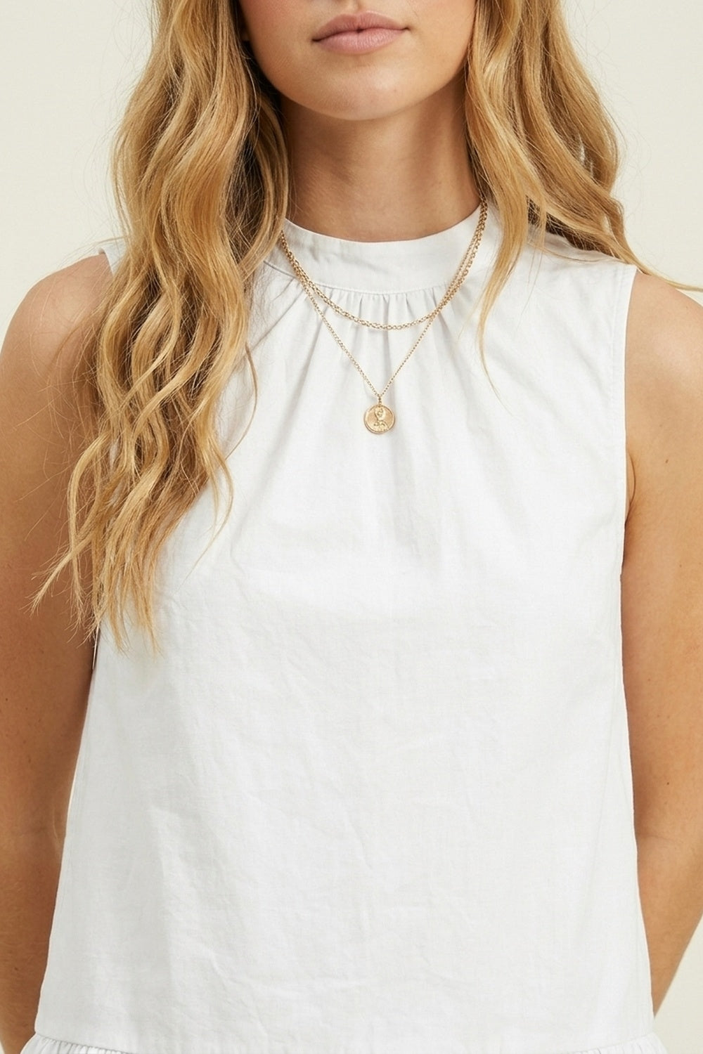 Vestido sem mangas de popeline branco com bainha estilo balão