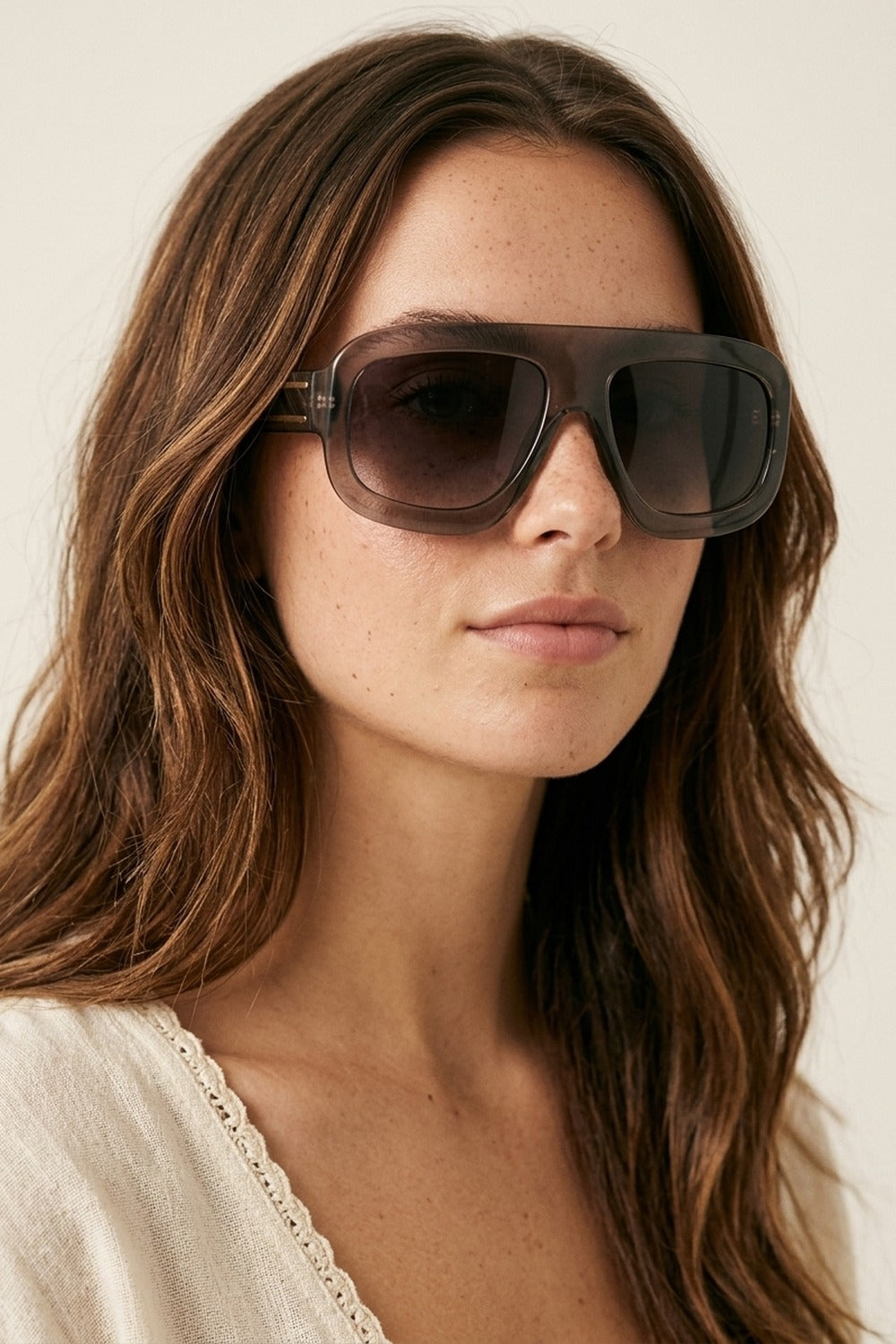 Óculos de Sol com Lentes em Degradê e Armação Quadrada Oversize Preta
