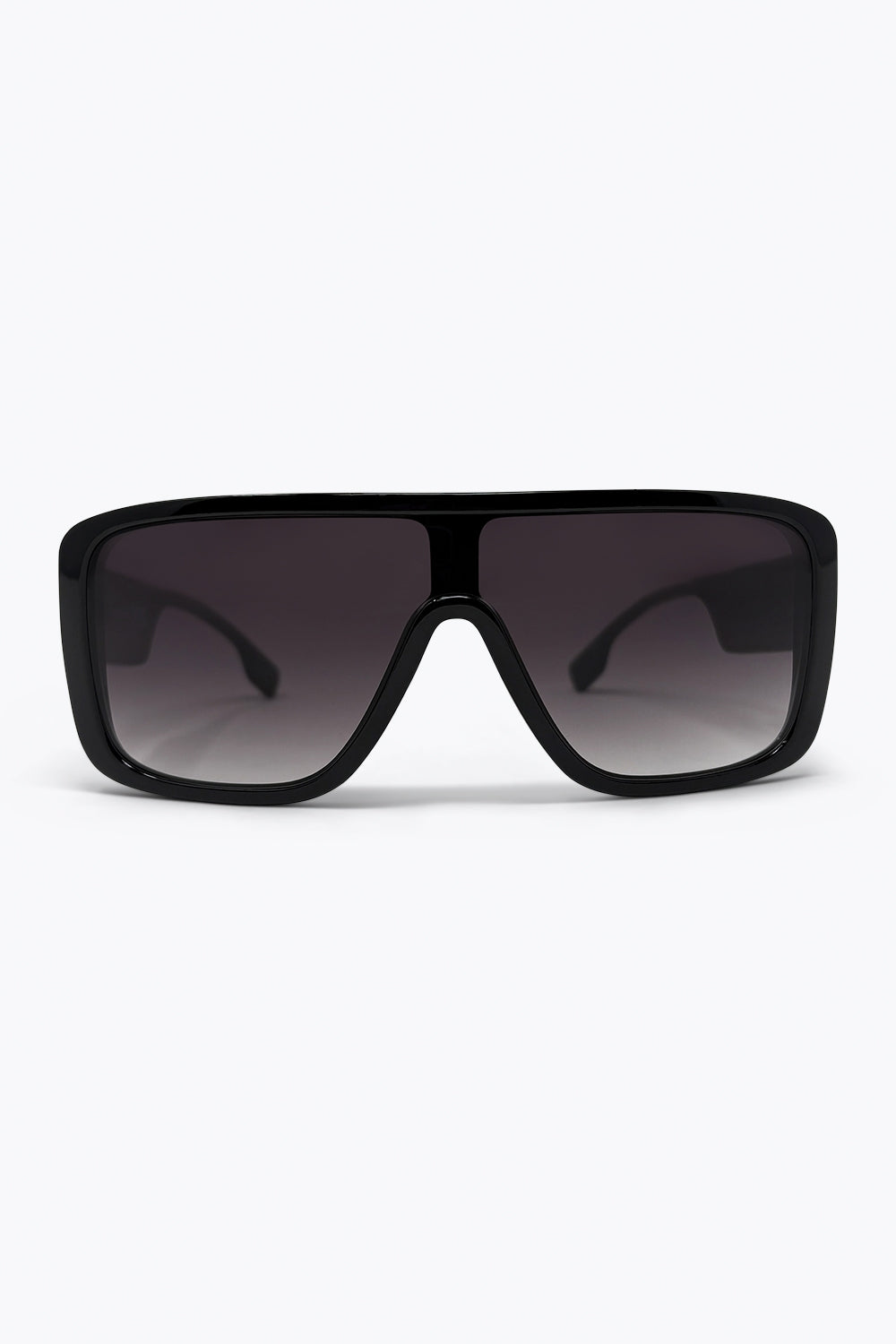 Óculos de Sol com Lentes em Degradê e Armação Preta Oversize Shield