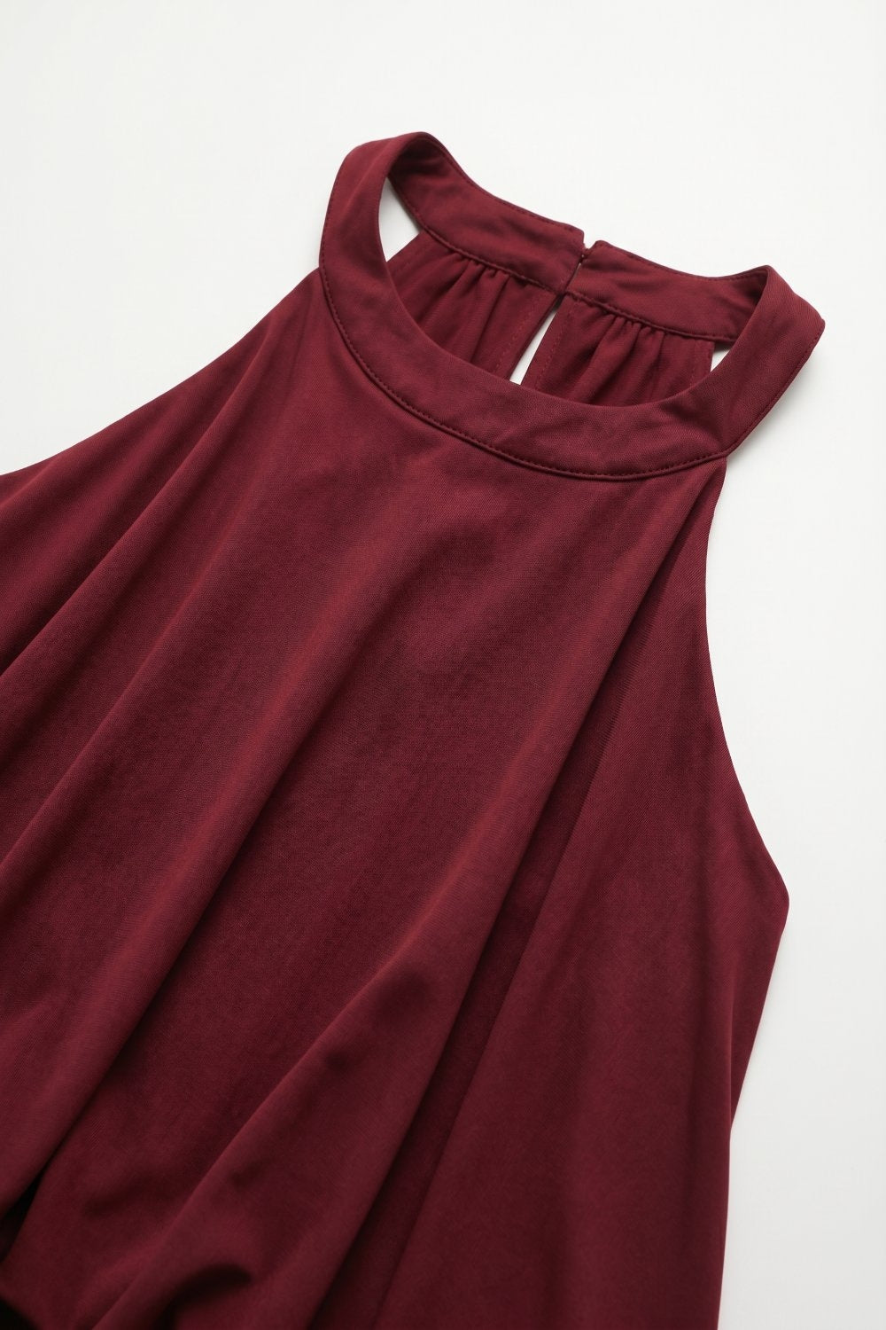 vestido maxi com decote halter de tecido macio stretch em borgonha
