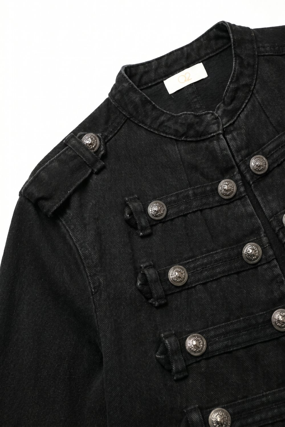 Jaqueta Jeans Denim Lavagem Preta com Botões Decorativos