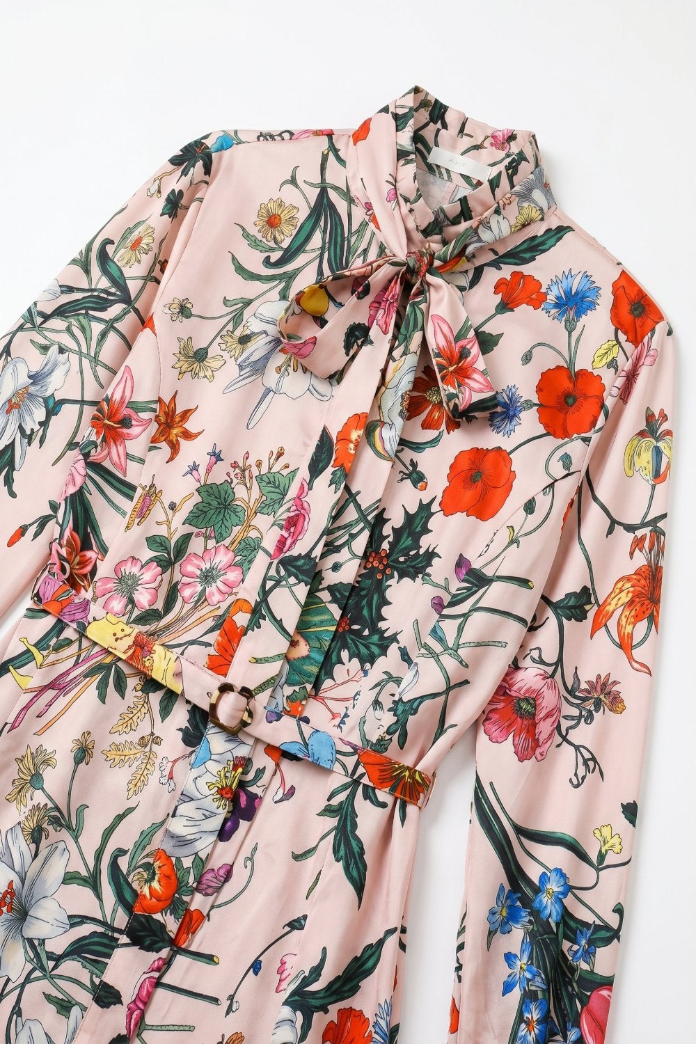 Vestido Mini de Cetim com Estampa Floral Rosa Gola com Laço e Cinto
