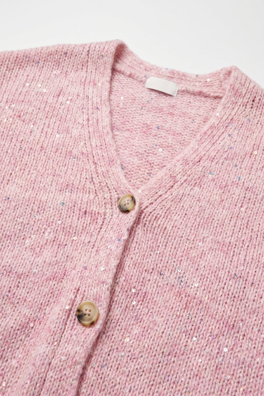 Cardigan Rosa de Malha Fofa com Botões na Frente e Ajuste Relaxado com Detalhes em Lantejoulas