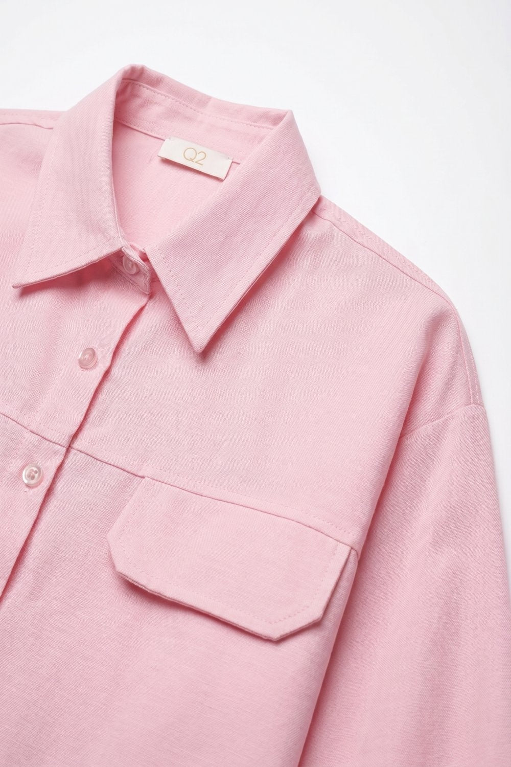 Camisa Cropped de Tecido Oxford Rosa com Bolsos no Peito