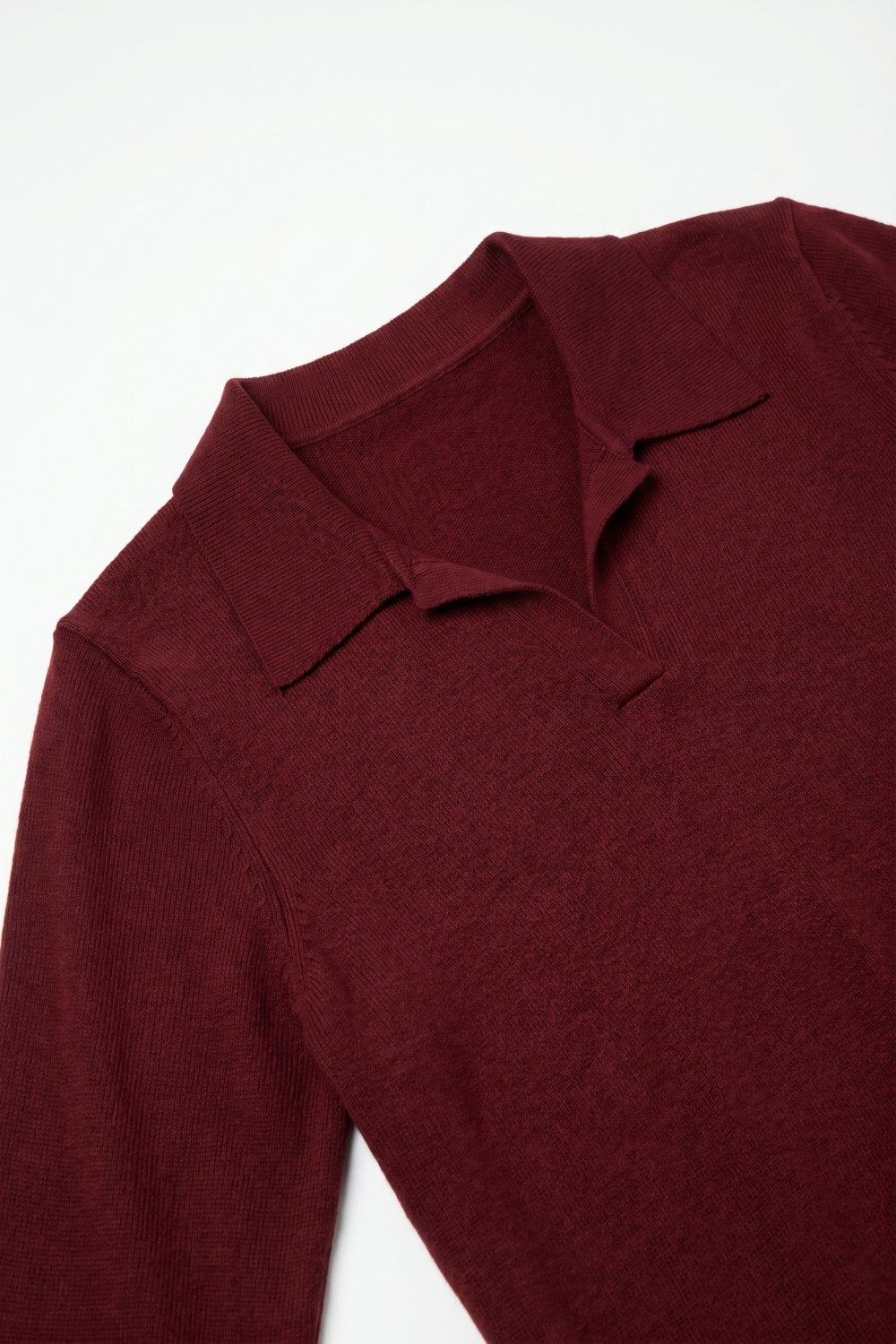 Suéter Burgundy de Malha Fina com Gola Polo e Manga Longa de Ajuste Regular