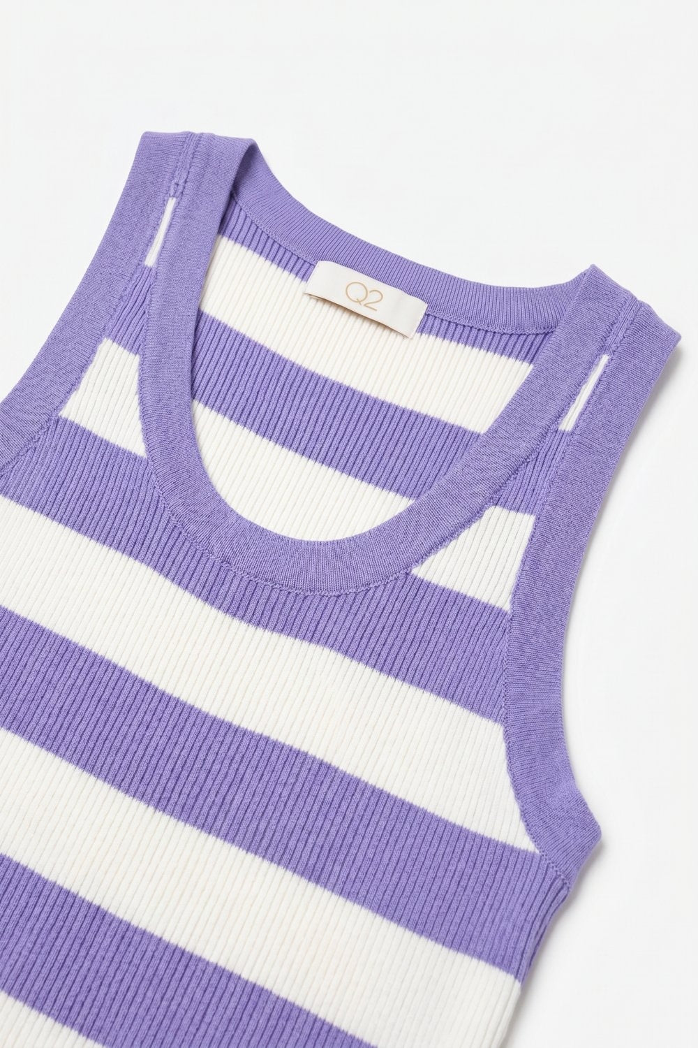 Blusa Cropped de Tricô Canelado com Listras Lilás e Decote Redondo