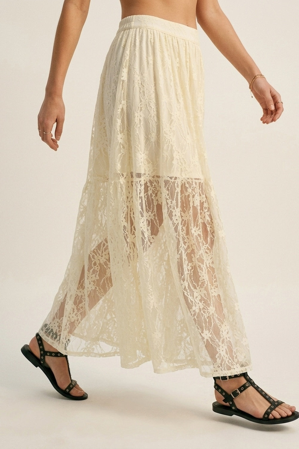 Saia longa de tecido rendado floral creme com cintura elástica